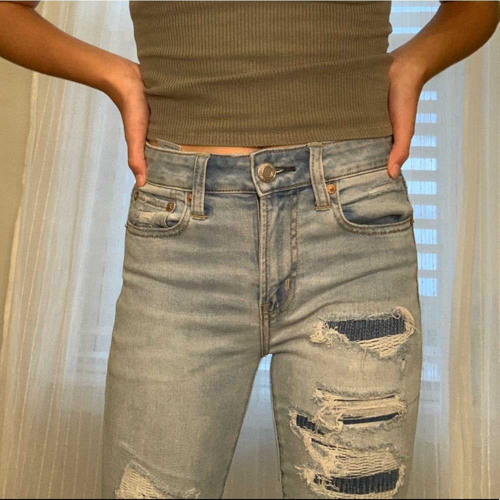 Ripped American eagle skinny jeans